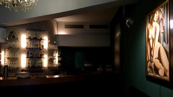 Berlin: Abendessen im Dunkeln