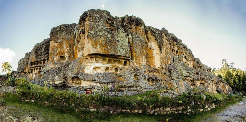 Excursion to the Ventanillas de Otuzco + Tres Molinos farm