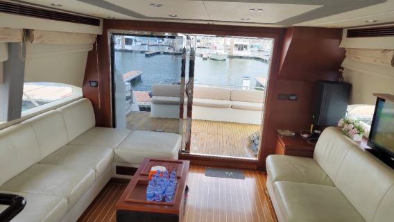 【湛江遊艇包船出海】湛江62尺商務遊艇包船出海+KTV+海釣+遊艇自駕體驗