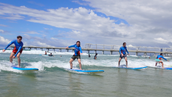 Surfing lessons in Gold Coast [2-hour lesson/surfers paradise/Broadbeach/Coolangatta - choose from 3 locations]