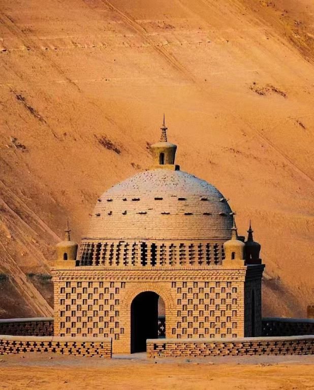 坎兒井+萬佛宮+麻扎村+沙漠