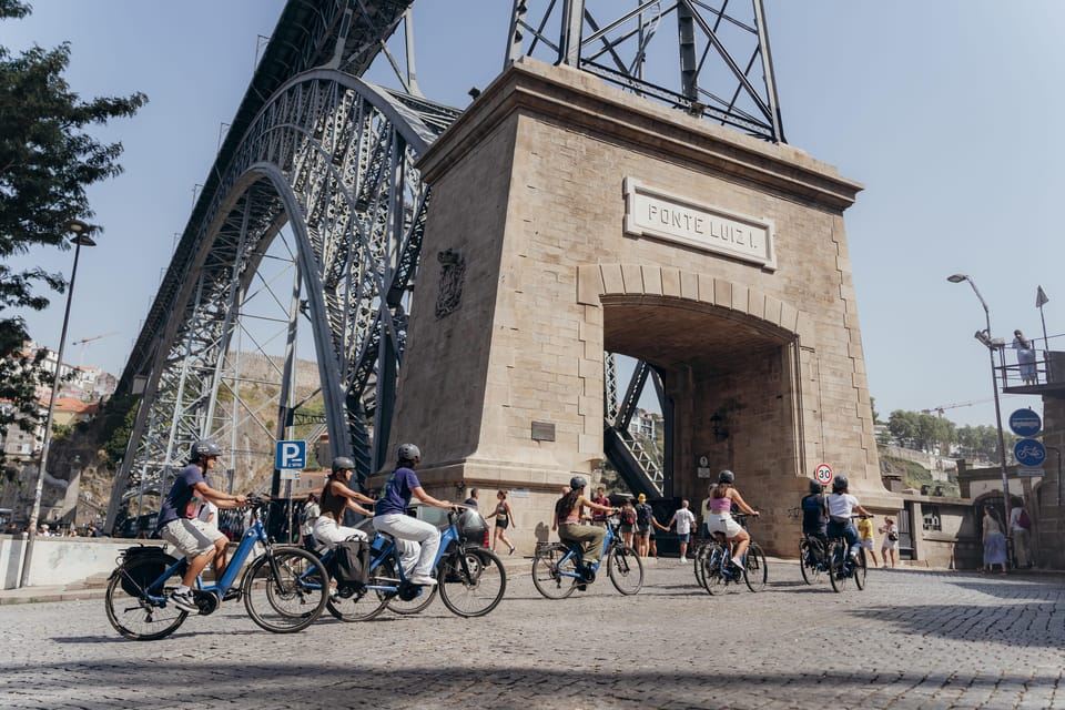 Porto: 3-stündige geführte E-Bike-Tour zu den Highlights der Stadt