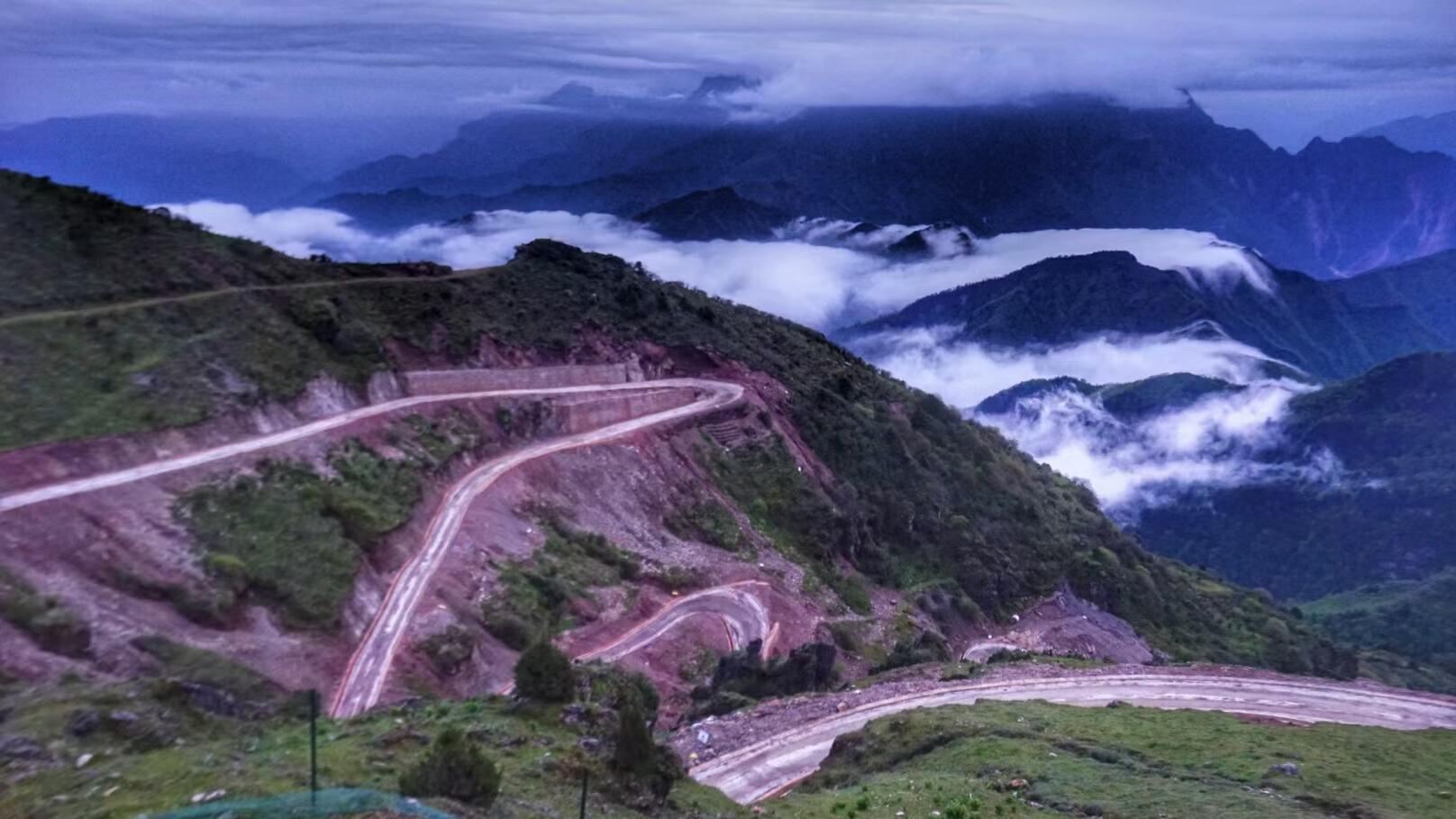 Tour di un giorno al Parco Nazionale Forestale di Longcanggou a Ya'an, Sichuan con noleggio con conducente esclusivo e servizio in inglese per il Monte Niubei