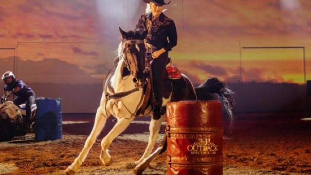 Gold Coast Australian Outback Spectacular Night Tour [Cowboy Show | Three-Course Dinner | Alcoholic & Non-Alcoholic Beverages]