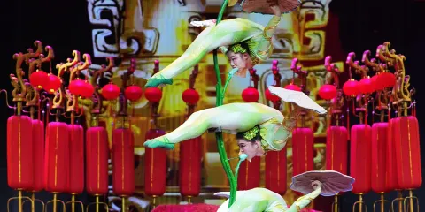 "清貨大減價!親身體驗紅劇場的中國傳統雜技表演"