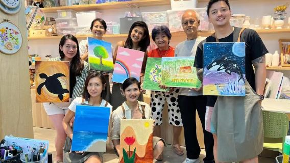 Esperienza di pittura e graffiti a Singapore (lezioni bilingue + set completo di materiali artistici + opera finita da portare via)