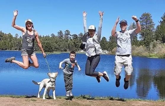 大熊湖吉普越野之旅，徒步前往布拉夫湖保護區