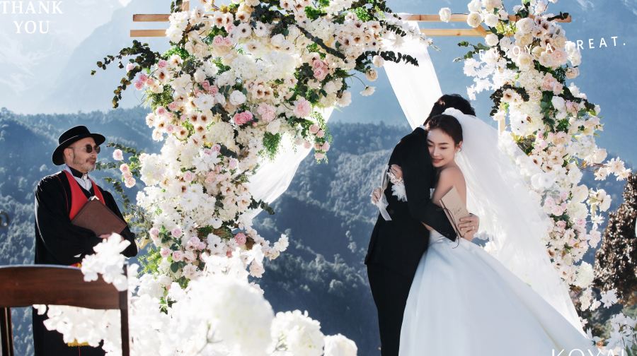 麗江旅拍【目的地旅行婚禮+婚紗照/玉龍雪山草坪婚禮/旅行微電影/婚前影像】