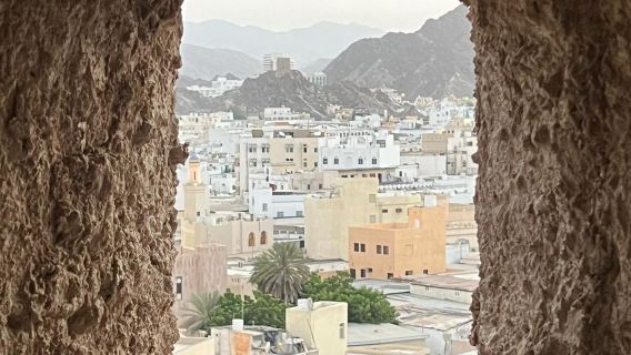 ทัวร์วันเดียว/ทัวร์หลายวัน มัสยิดสุลต่านกาบูส + โรงอุปรากรหลวง + พระราชวังสุลต่าน พร้อมบริการภาษาจีนและภาษาอังกฤษ