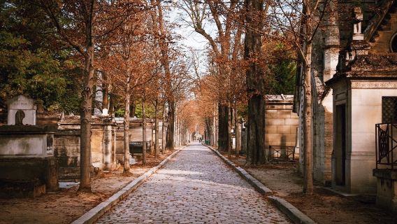 Père Lachaise Cemetery: Guided Walking Tour
