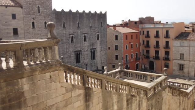 From Barcelona: Private Full-Day Girona & Sitges Guided Tour