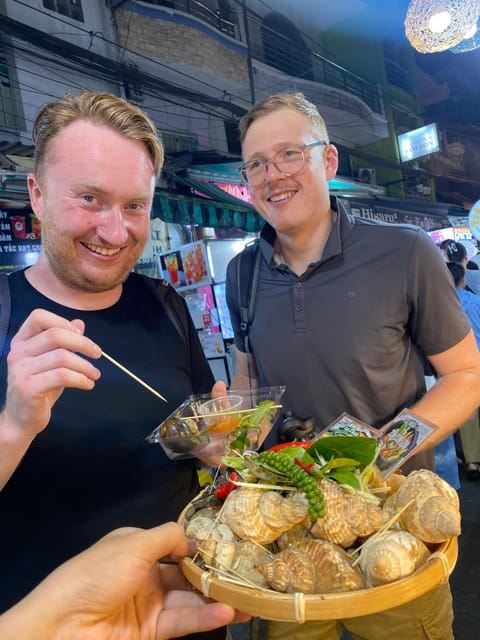 Ho Chi Minh City: Walking Food Tour with 13 Tastings