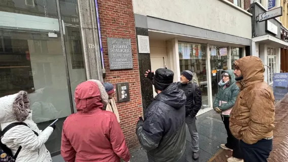 Leida: visita guidata a piedi alla scoperta delle storie segrete