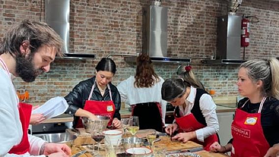 Bilbao: Basque Pintxos and Tapas Cooking Class