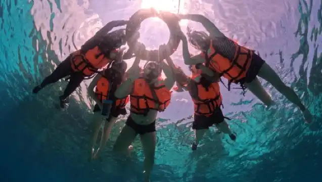 Krabi Aonang: Koh Rok & Koh Haa Snorkelling Day Trip + Lunch