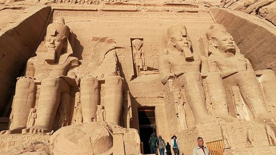 tour di un giorno andata e ritorno Assuan ad Abu Simbel