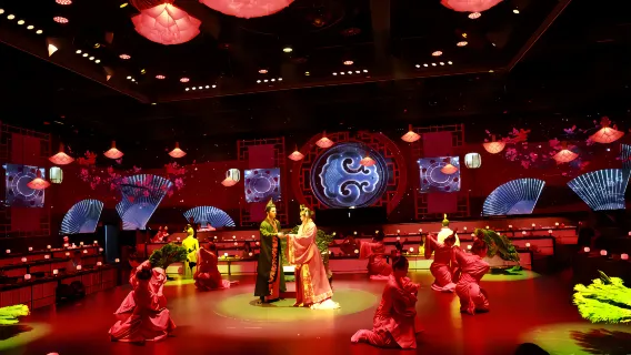 Banquete de Kunming: Experiencia inmersiva de los festines reales de hace mil años (banquete imperial + representación de música y danza clásica patrimonio cultural inmaterial + historia y cultura + opción de experiencia con trajes antiguos)