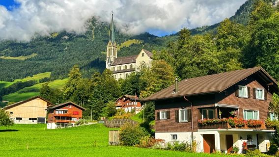 瑞士因特拉肯少女峰+格林德瓦龍疆一日遊【中文司機/上門接送】