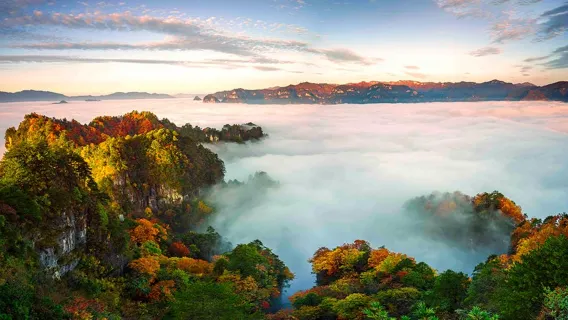 Bazhong round-trip: Guangwu Mountain Tourist Area 1-day tour – Layers of forests dyed red, Guangwu's stunning red leaves
