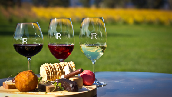 Een culinaire tour door de Yarra Valley in Australië: bezoek aan Rothschild Winery en proeverij + lunch bij Deer Lane Winery