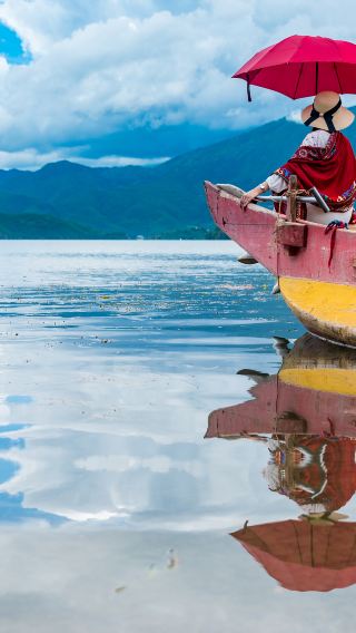 Lijiang Must-Visit! Lugu Lake Private Day Tour: Unveil Mosuo Culture amidst Natural Beauty
