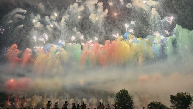 Lawatan Sehari ke Kem Bunga Api Liuyang [Perspektif Setanding Tempat Duduk Hadapan] [Pelbagai Pakej Tersedia]