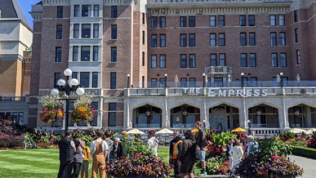 Victoria: Downtown Food and City Tour