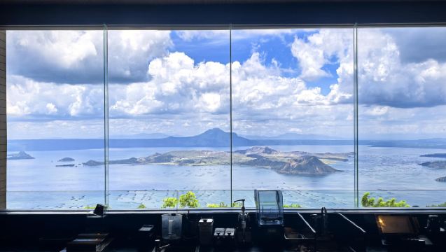 Desde Manila, Filipinas: Excursión de un día a Tagaytay [Starbucks, vistas al lago volcánico y Sky Ranch]