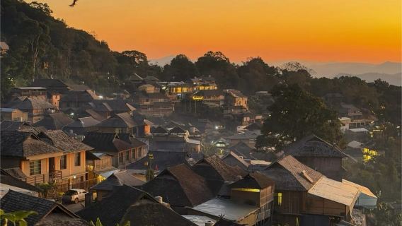 Yunnan teman bermain/teman pelancong/teman tempatan/pelancongan/pemandu pelancong/pemandu pelancong pelbagai bahasa termasuk Cina-Inggeris/sambutan seluruh negara/tempahan peribadi