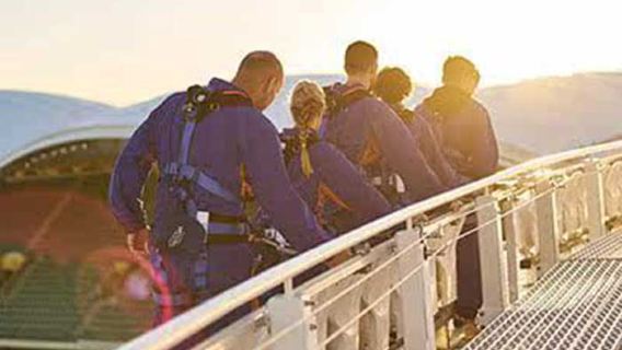 Small group climb at Adelaide Oval in Australia - professional guide + clothing + equipment