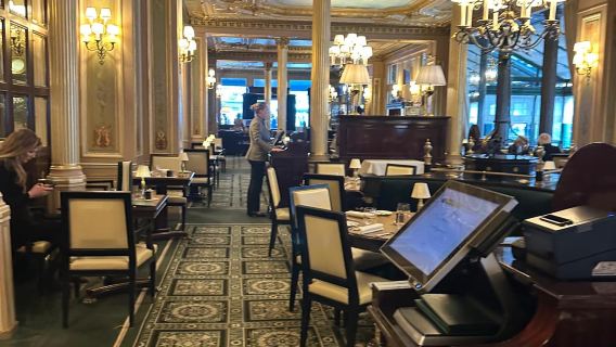 Paris Grand Elegance Oplevelse: Parfumeworkshop, Opera Garnier & Champagneprove