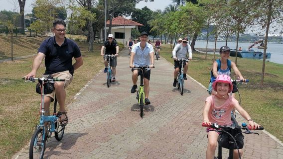 Singapore: Historical Lion City Bike Tour