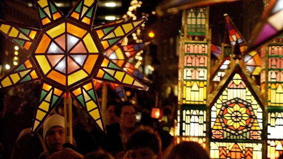 Nürnberg: Die Weihnachtsstadt – Geführte Tour mit kulinarischen Köstlichkeiten und einem Auftritt des Heiligen Nikolaus