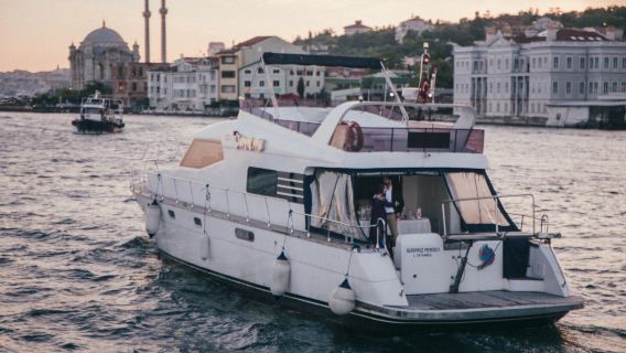 Istanbul Bosphorus half-day private yacht cruise