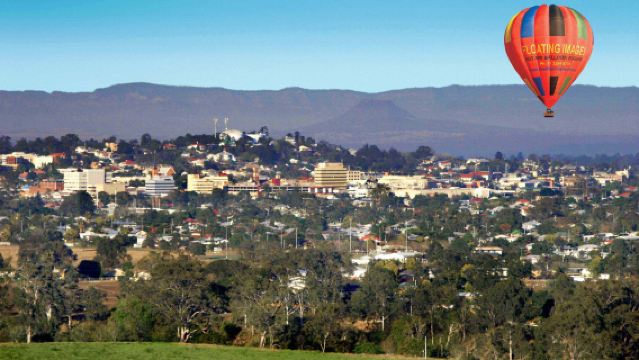 ประสบการณ์นั่ง บอลลูนลมร้อน เมืองบริสเบน 60 นาที (เลือกได้: รวมอาหารเช้า และมีใบรับรองการบินให้)