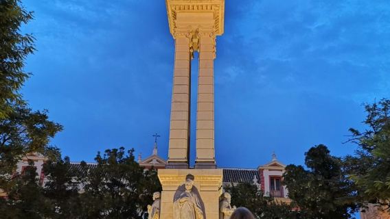 Seville: Guided Evening Historical Tour