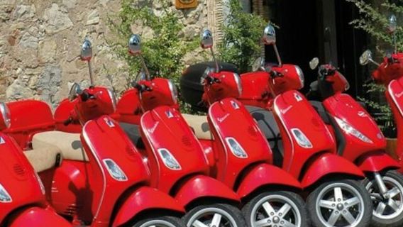 Chianti : Visite panoramique en Vespa + Billets pour une dégustation de vins