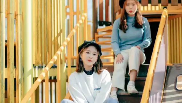 Travel photography in Nice, France[Driver and guide + travel photography + wedding photos, aerial photography, micro-film + makeup and Clothes & Accessories+ itinerary customization + unlimited number of people]