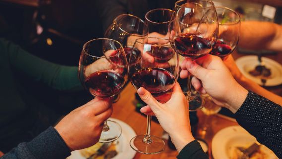 Milan: Local Aperitivo + Street Food Tour