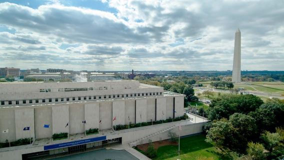 Smithsonian Museum of American History Semi-Private 8ppl Max