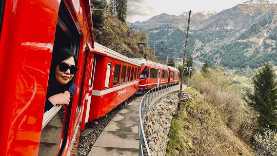 Da Milano: tour di un giorno del Bernina e di St. Moritz in treno panoramico