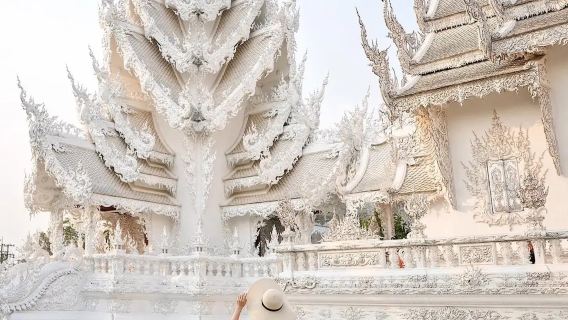 excursión de un día al Templo Negro, el Templo Blanco y el Templo Azul de Chiang Rai (servicio de coche privado con conductor, tour privado y personalizable)