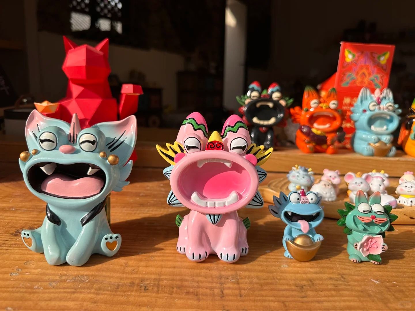 [Dali] Tile Cat Handicraft Experience (Artisan Spirit & Cultural Heritage + Professional Guidance + Intangible Cultural Heritage Crafting + Traditional Tie-Dye + Glaze Coloring + Take Your Creations Home)