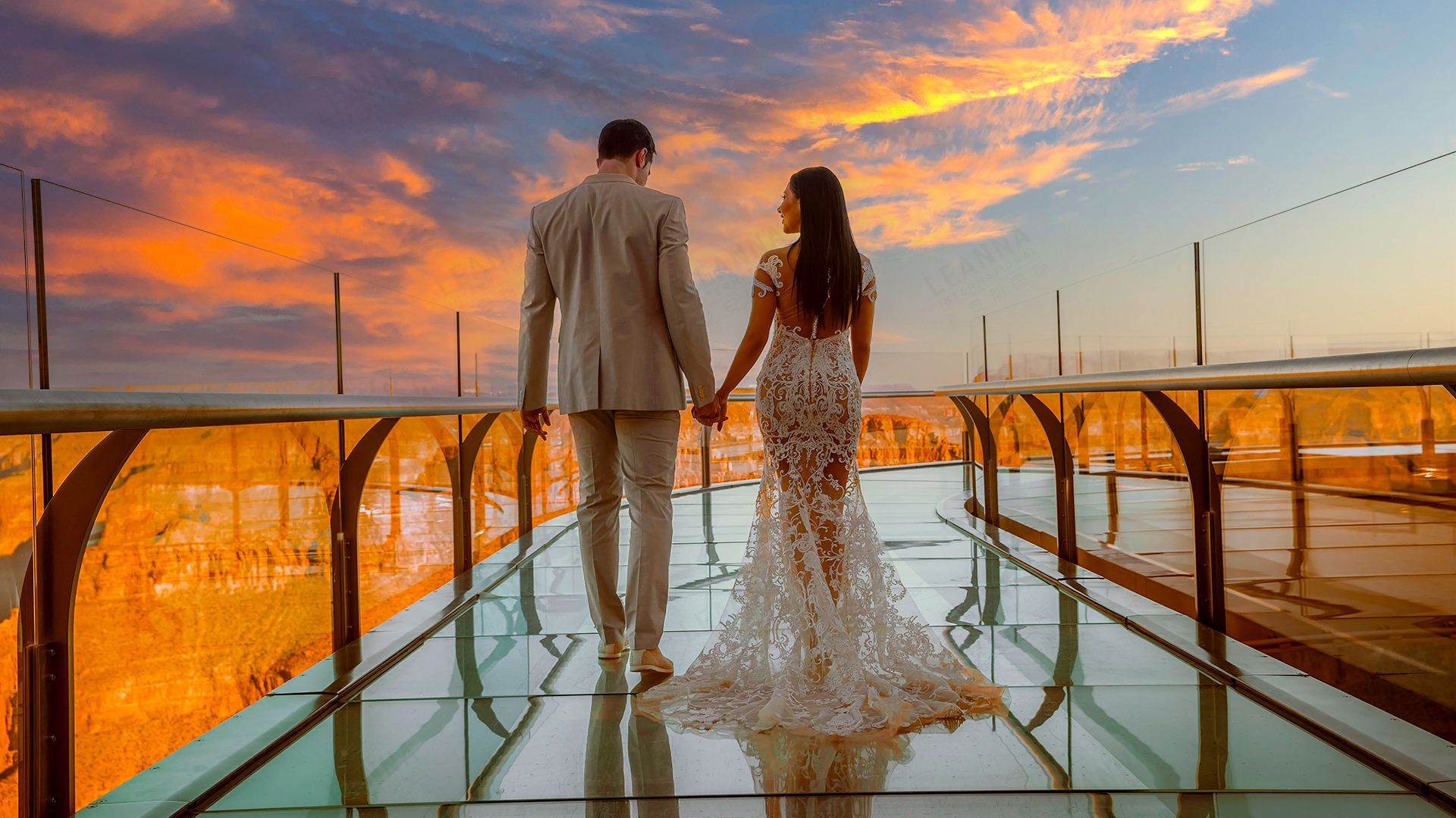 그랜드 캐니언 웨스트 림 + 후버 댐 + 세븐 매직 마운틴 당일 치기 여행|13인 미만 프리미엄 소규모 투어