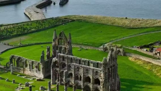 曼徹斯特來回：吸血鬼故鄉哥特小鎮——惠特比+鹽燒小鎮