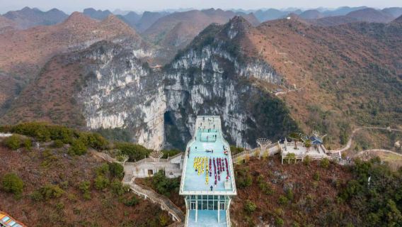 Tour 1 ngày thư giãn 8H Hố Thiên Thạch Đại Thạch Vi + Hồ Hạo Khôn