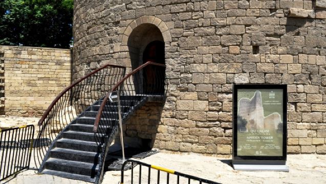 火焰塔+希爾萬沙宮殿+少女塔+阿利耶夫中心+國家愛音樂音樂廳