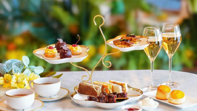 โรงแรมดิออเชียนปาร์ค ฮ่องกง ฟูลเลอร์ตัน | เดอะสตาร์ลิท ลอบบี้ | อาหารว่างยามบ่ายสำหรับสองท่านแบบพิเศษ