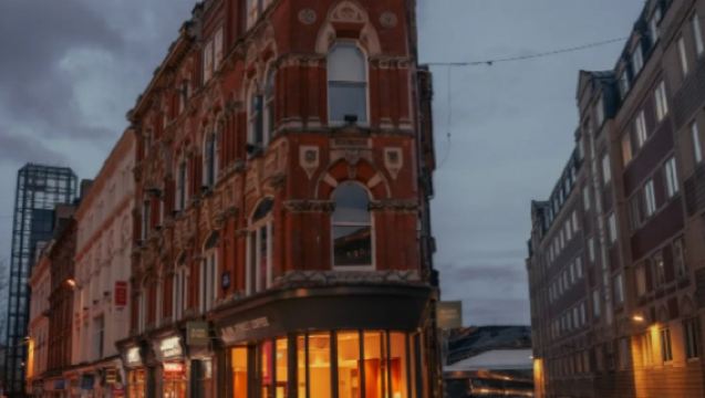 英國第二大城市 伯明翰【中文包車一日遊】