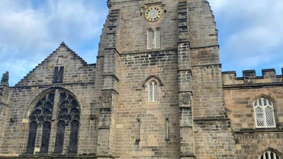 Aberdeen: City Center and Old Aberdeen Walking Tour